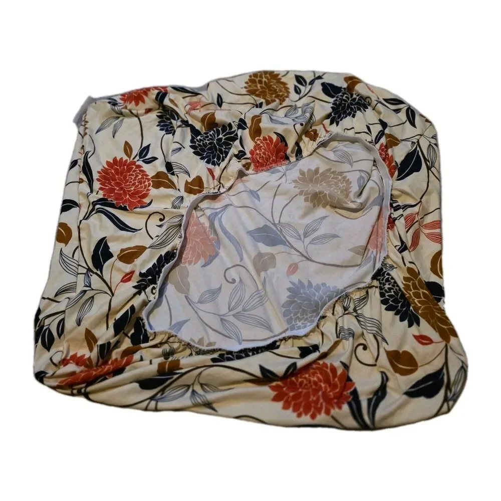 Tang Depot Pillow Cover  18 x 18 Crisp Assorted Fall Colors of Mums & Leaves